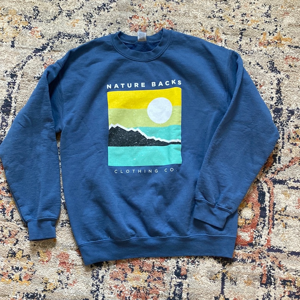Nature Backs crewneck sweatshirt size M